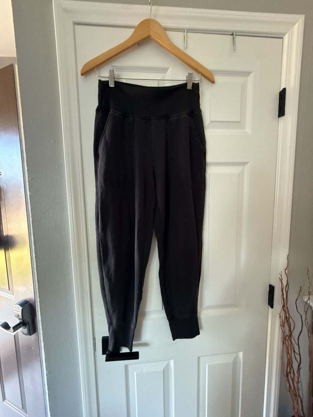 Athleta Coaster Luxe High Rise Jogger Pants Black Size Small S/P